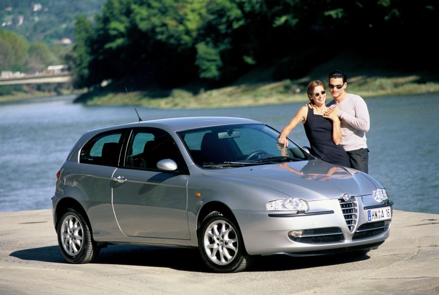  Alfa Romeo 147 3-Door (937A) 2000 года  (фото 9 из 43)